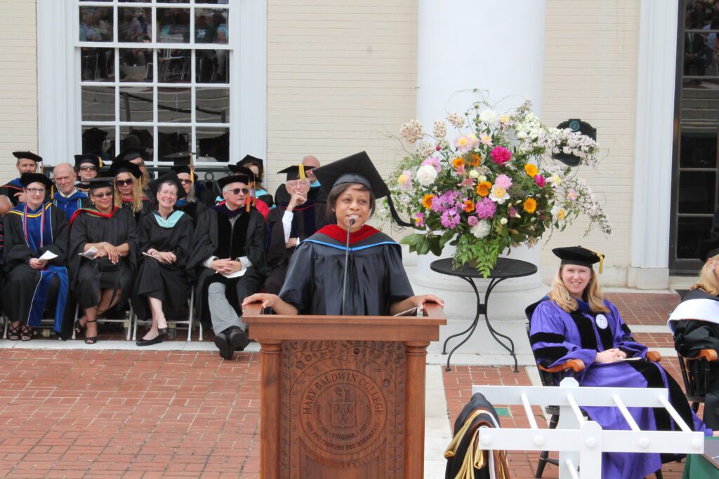 Alum to Graduates: Keep ‘Eyes Wide Open’