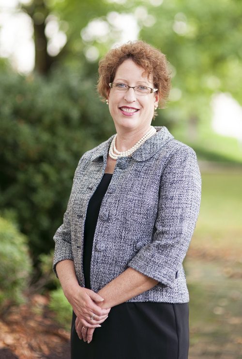 Dean to Take Position at Illinois College