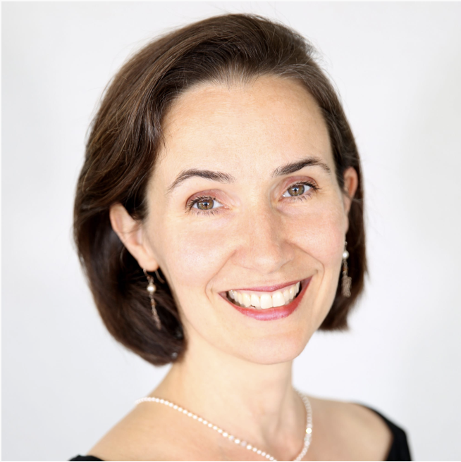 Deanna Seay headshot 