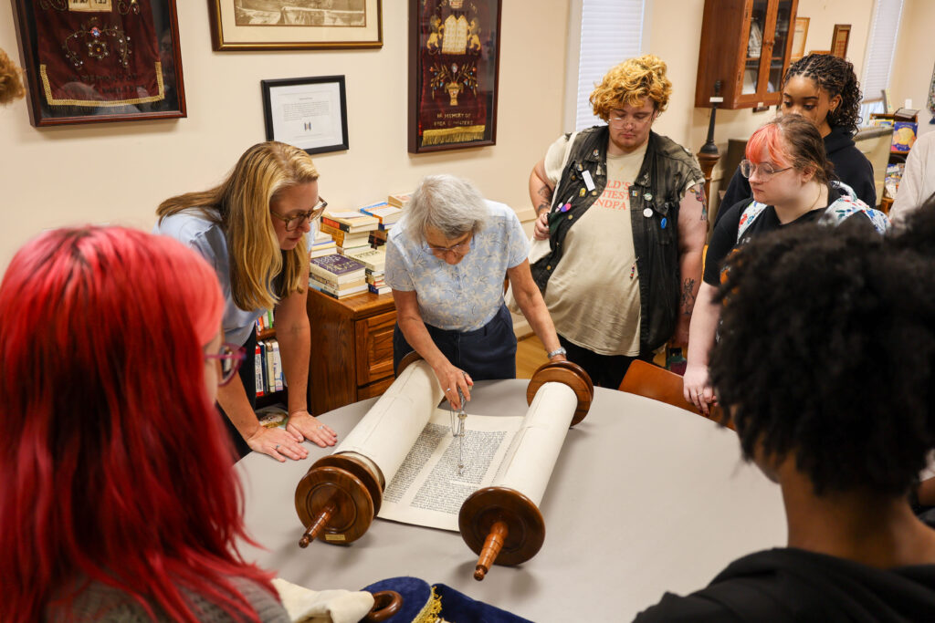 Hebrew Calligraphy at Temple House of Israel Marks Latest Chapter in MBU’s Interfaith Programming